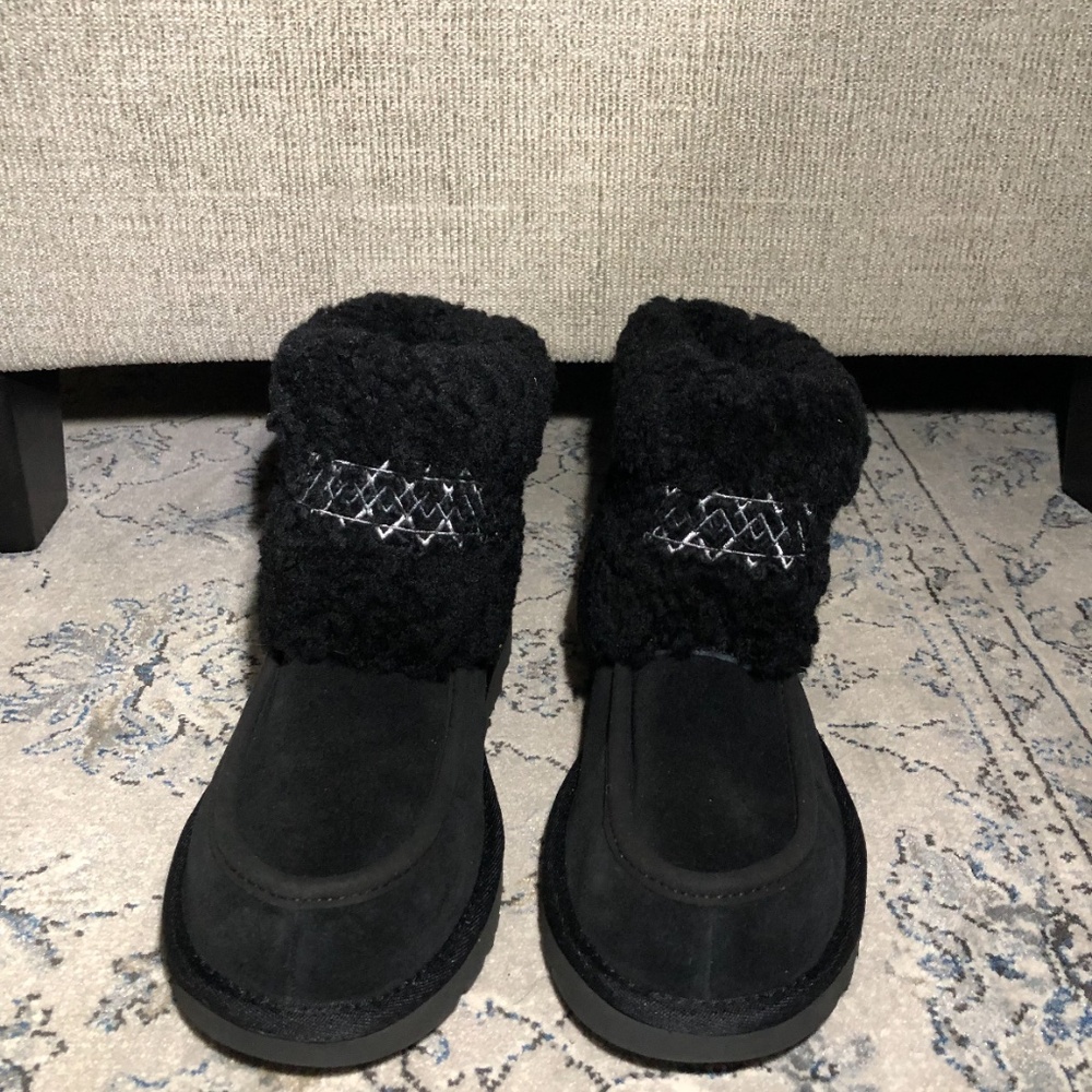 Ugg Mini Braid Cuff Boots Black - image 7